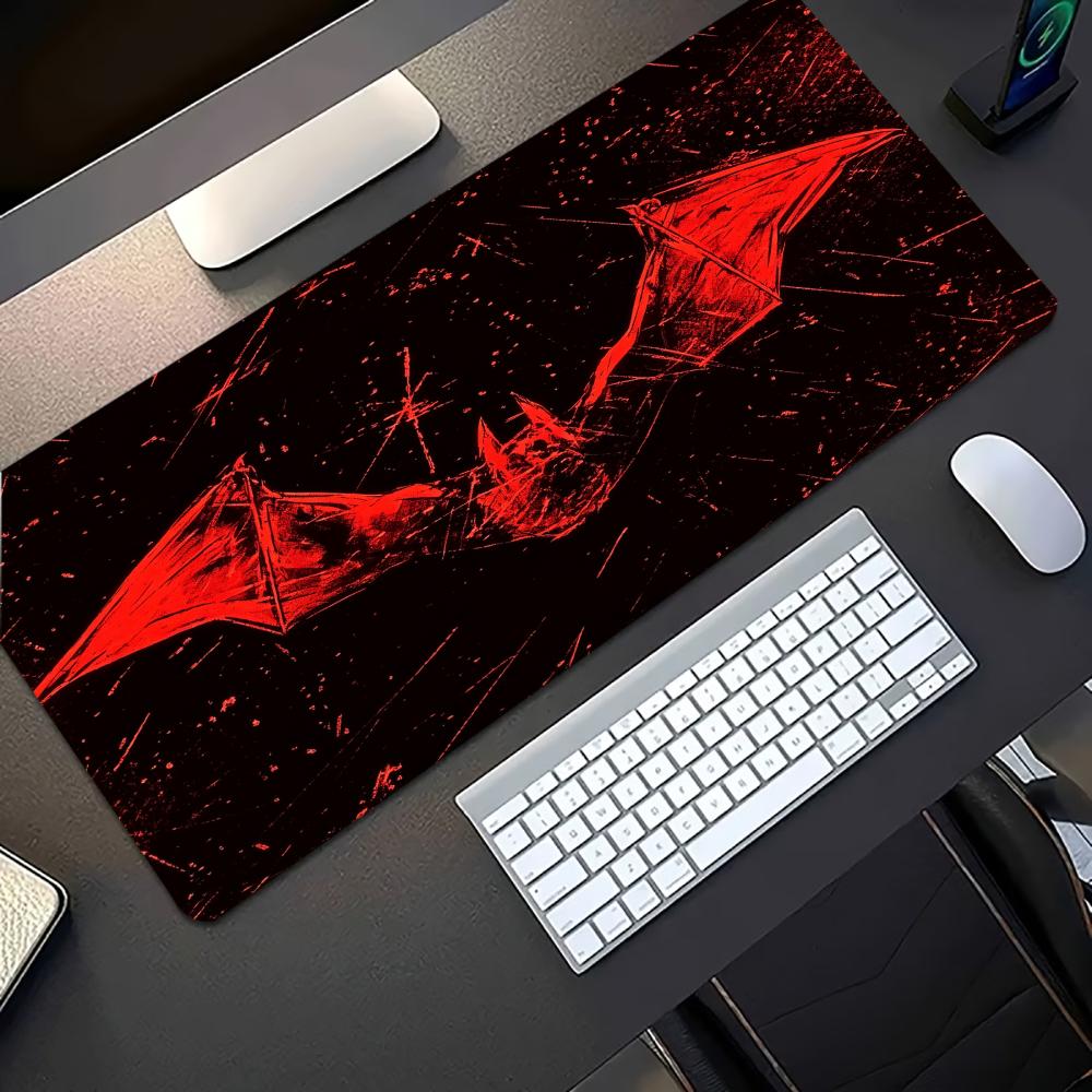 Desk Setup Red - لوحة ماوس كبيرة للألعاب بنمط الخفاش