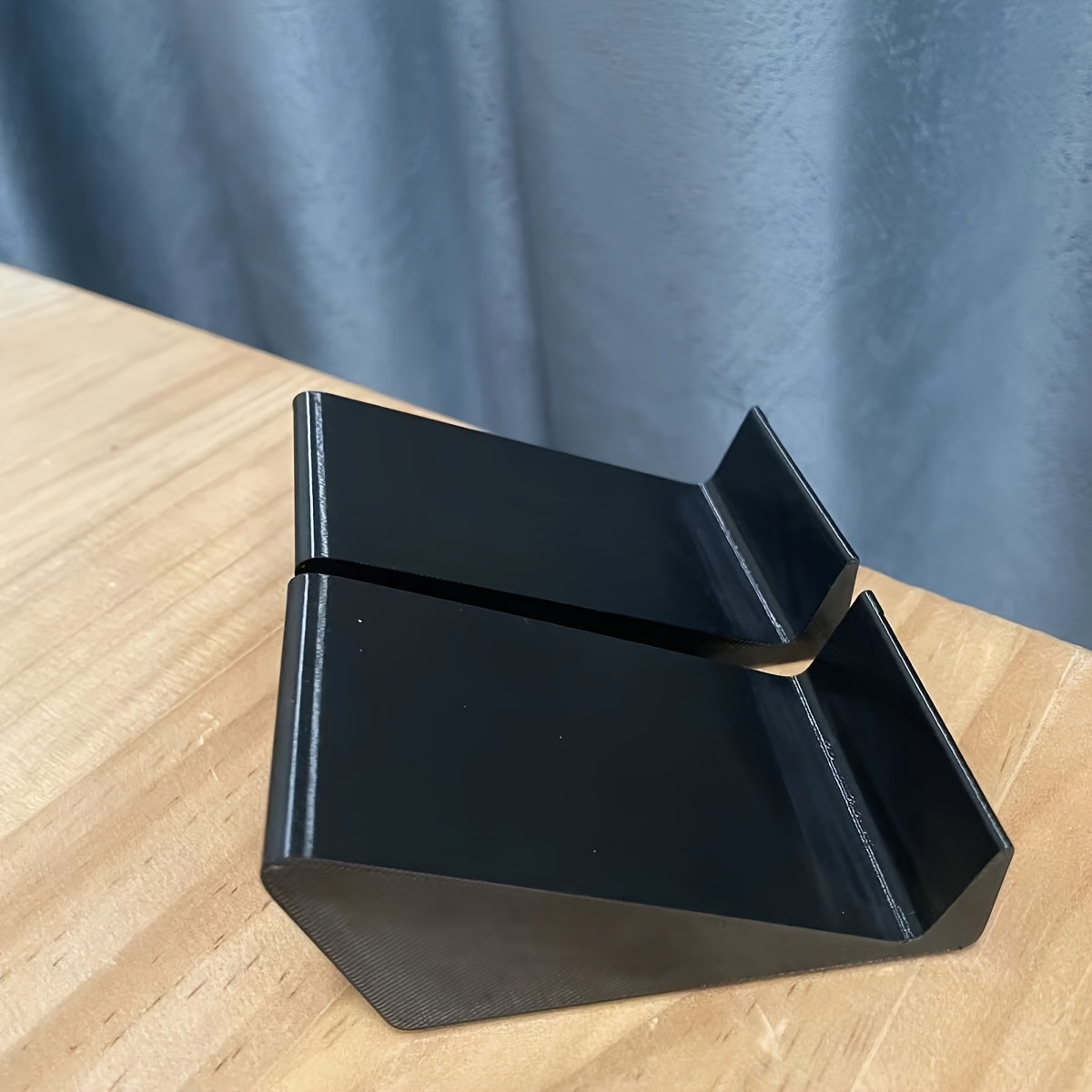 قاعدة حامل ساوند بار عالمية قا - مراجعة Desk Setup Pegboard وسعره