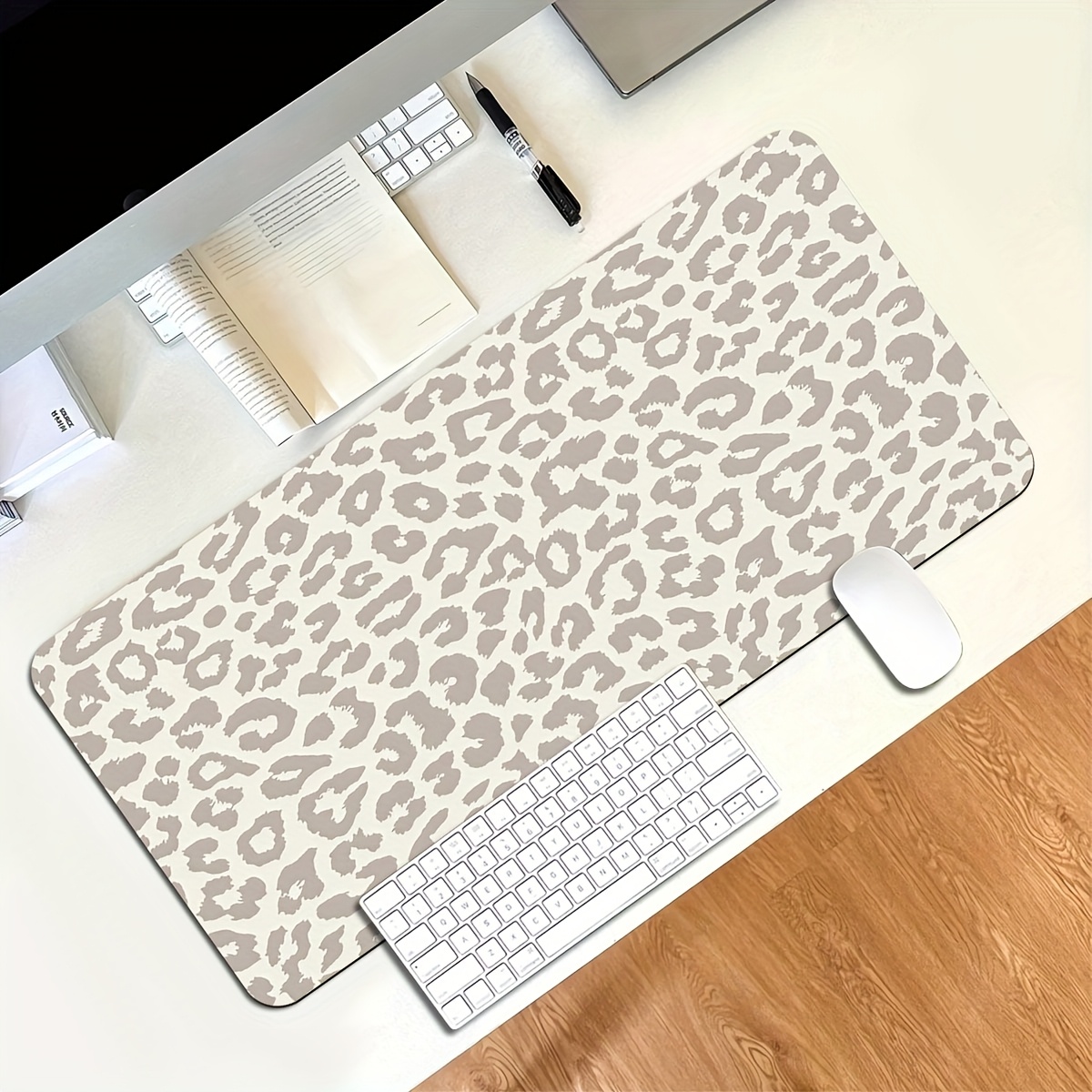 لوحة ماوس كبيرة بنقشة الفهد ال - مراجعة Desk Setup Beige وسعره