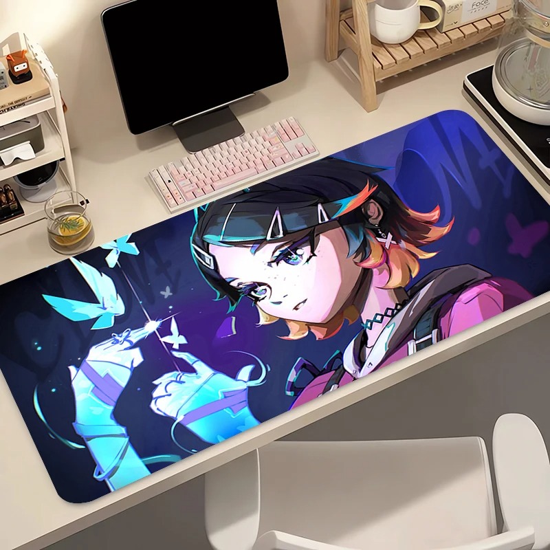 لوحة ماوس للألعاب بتصميم أنمي  - مراجعة Desk Setup Accessories وسعره